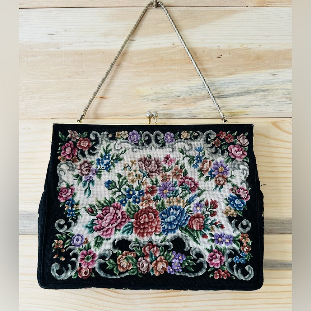American Vintage Black Floral Clutch